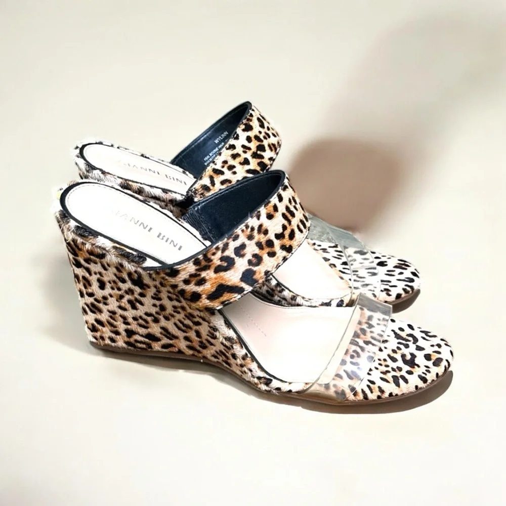 Gianni Bini Wylinn Wedge Sandal in Cheetah Print Fur Women’s Size 6 1/2